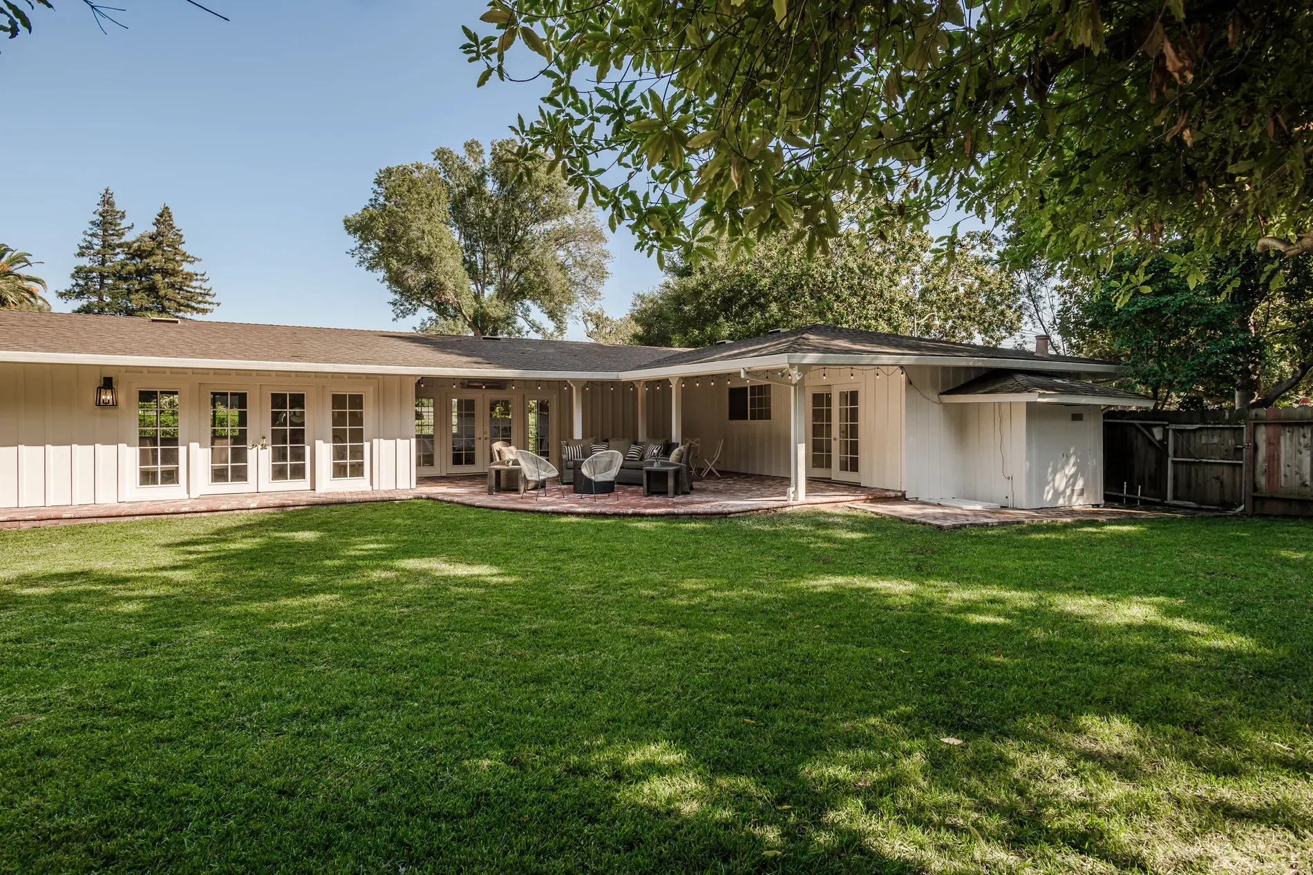 1597 Edgewood Drive , Palo Alto, CA 94303, East Palo Alto, California, United States. - Photo 6