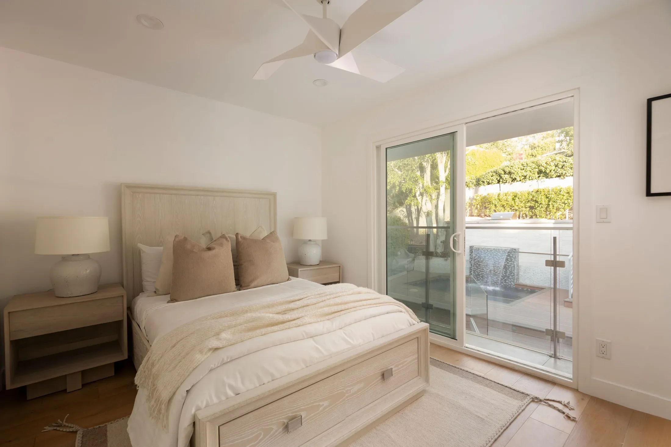 11268 Sunshine Terrace , Studio City, CA 91604, Los Angeles, California, United States. - Photo 4