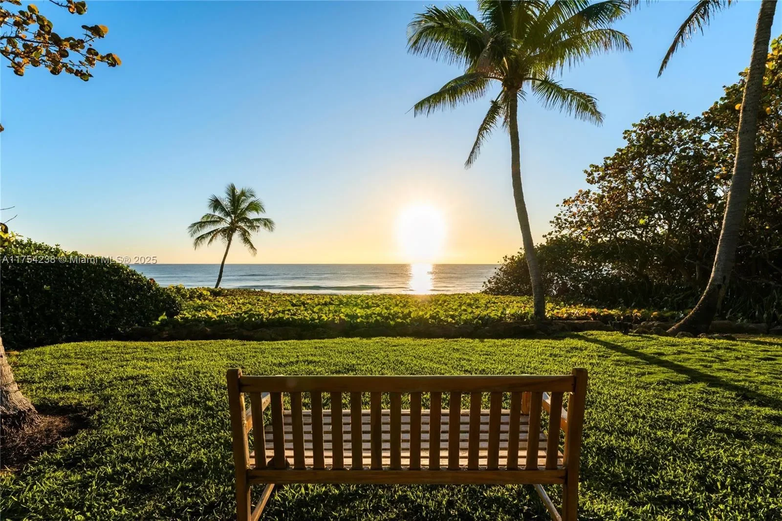 1091 Hillsboro Mile, Hillsboro Beach, Florida, United States. - Photo 42