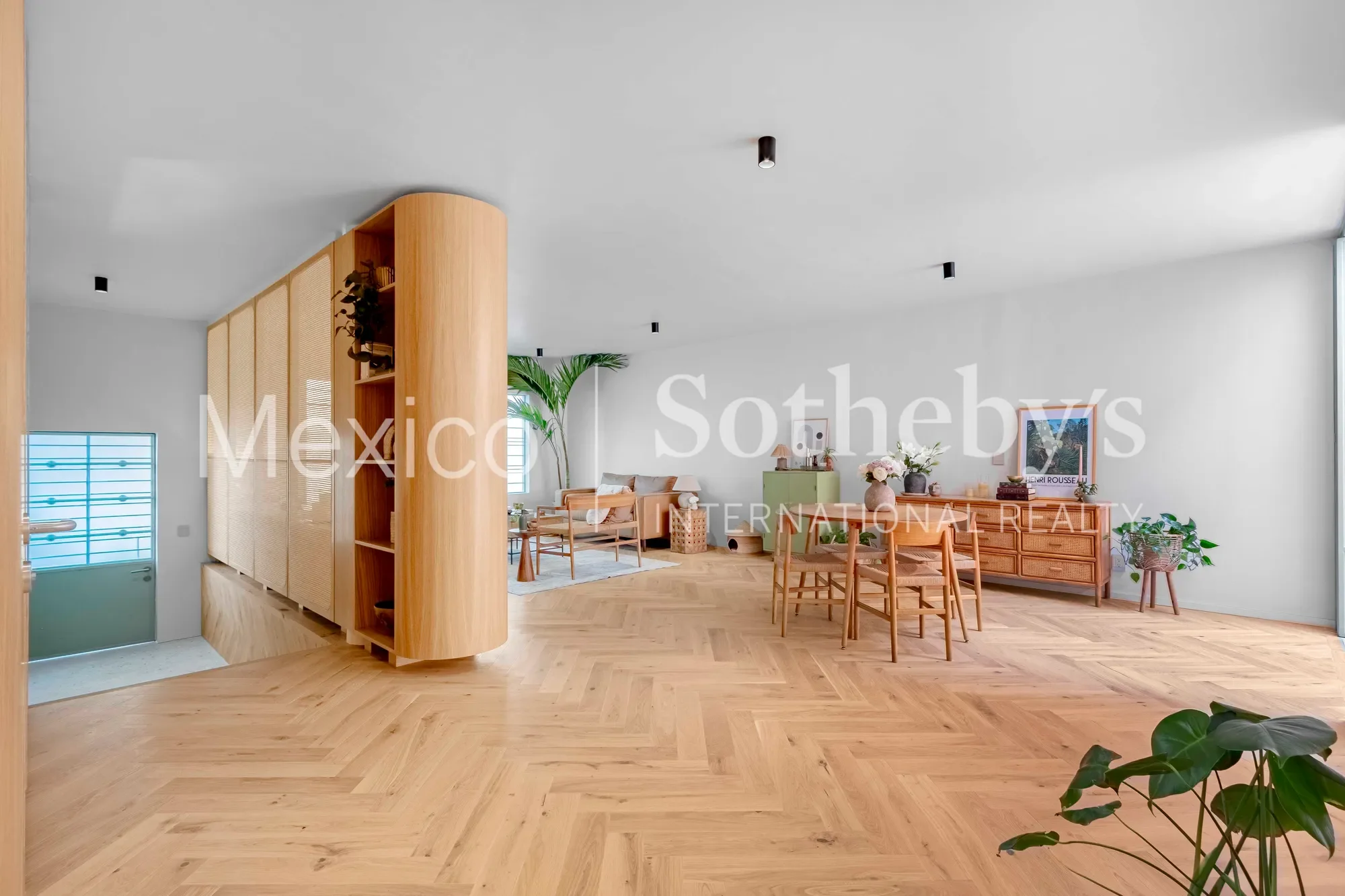 Gallery photo 8