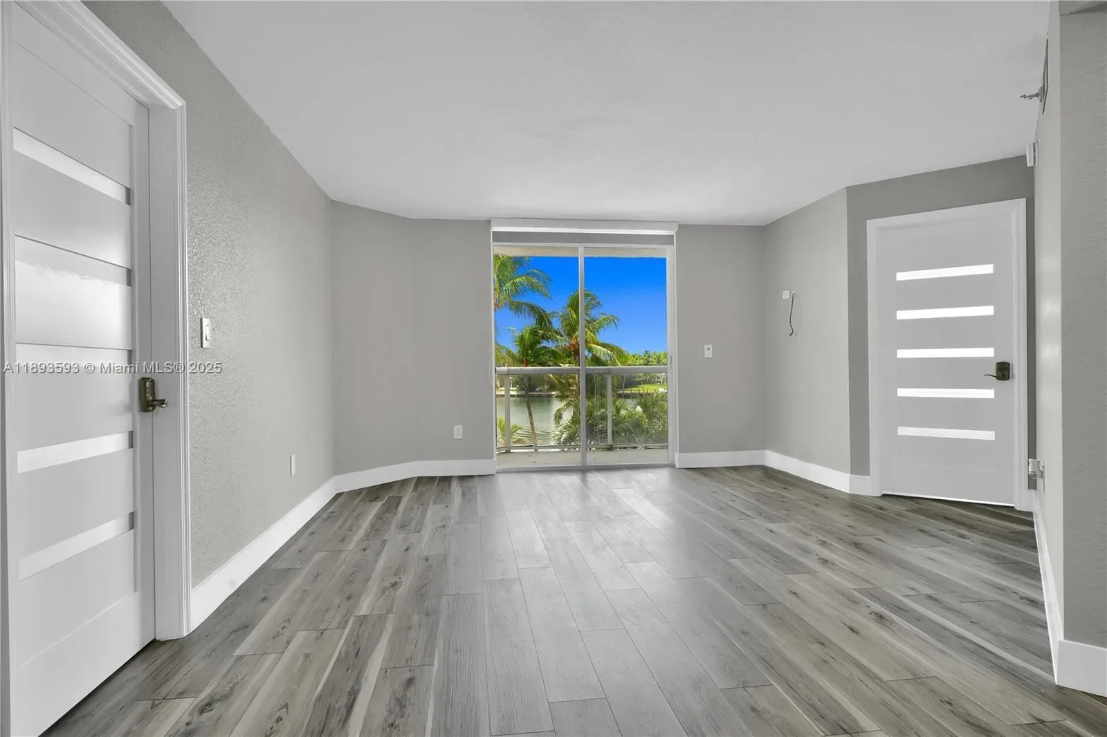 5880 Collins Ave, Miami Beach, Florida, United States. - Photo 17
