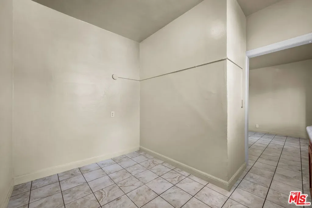 5734 S Broadway, Los Angeles, California, United States. - Photo 6