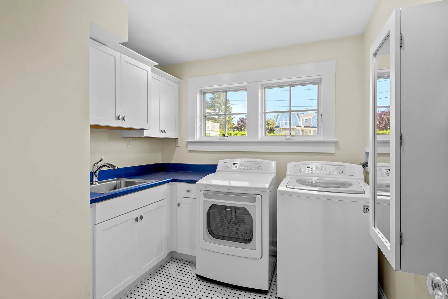 140 Tuckerman Avenue, Middletown, RI 02842, Middletown, Rhode Island, United States. - Photo 34