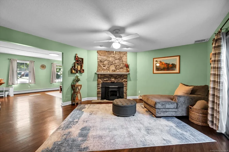 32 Cameron Drive, Bristol, Connecticut, United States. - Photo 6