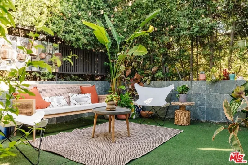 1541 Silverwood Terrace, Los Angeles, California, United States. - Photo 9