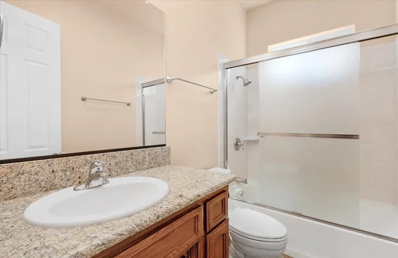 4 Bedrooms Single Family Attached