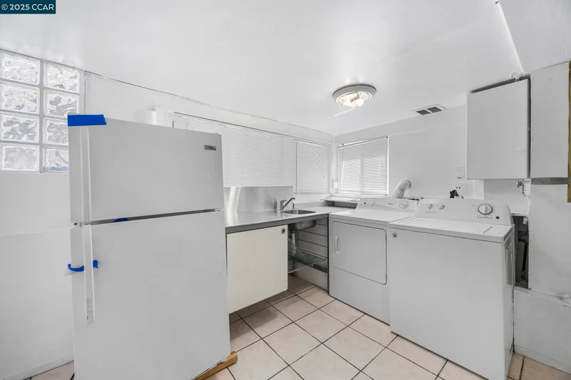 1220 Chestnut St, Alameda, California, United States. - Photo 25