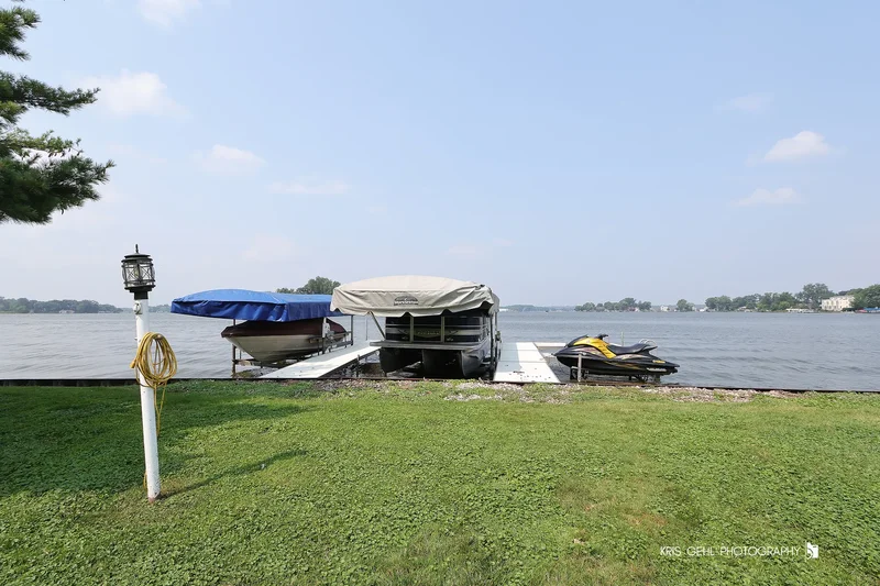 532 Circle Drive, Fox Lake, Illinois, United States. - Photo 40