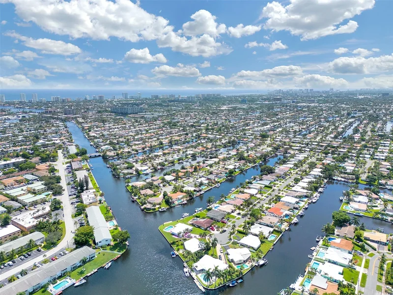 320 SE 5th Ave, Pompano Beach, Florida, United States. - Photo 32