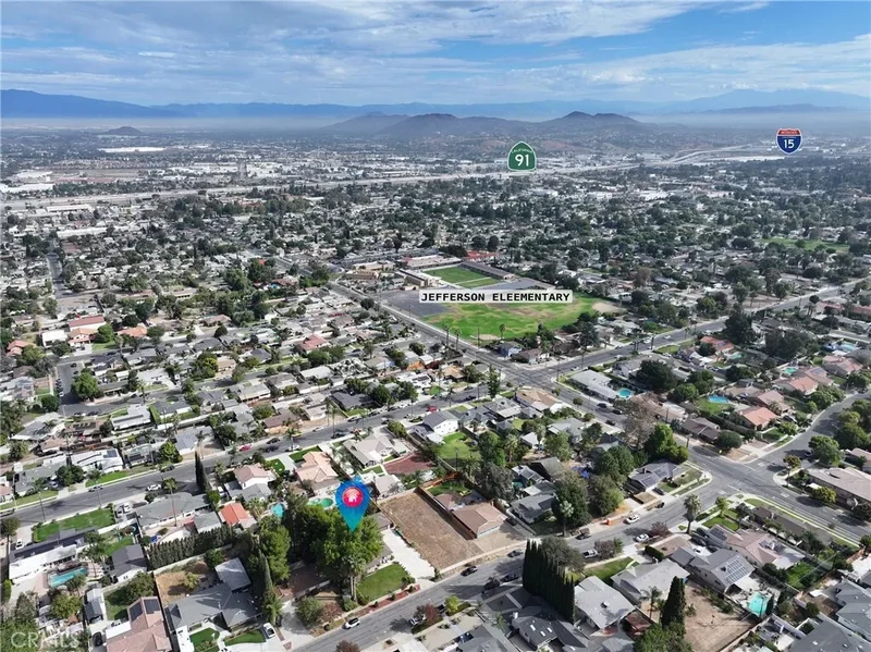 951 W Kendall, Corona, California, United States. - Photo 47