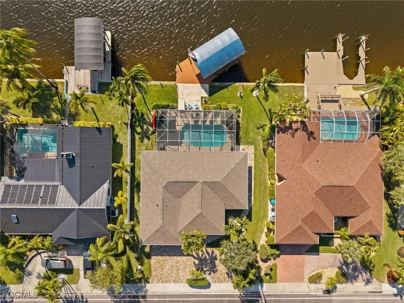 626 Cape Coral Parkway W, Cape Coral, FL 33914, Cape Coral, Florida, United States. - Photo 47