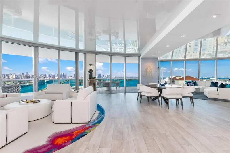 1000 S Pointe Dr 3501, Miami Beach, Florida, United States. - Photo 19