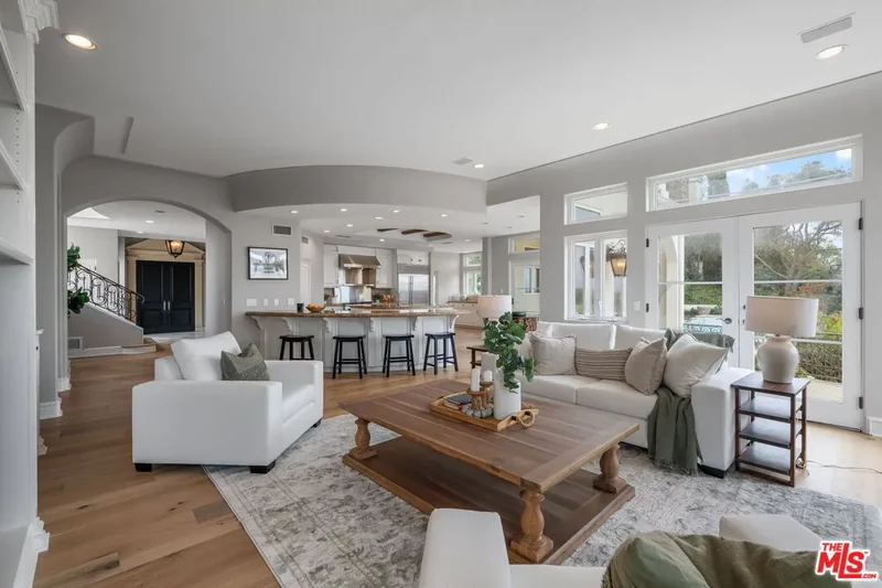 6015 Galahad Rd, Malibu, CA 90265, Malibu, California, United States. - Photo 16