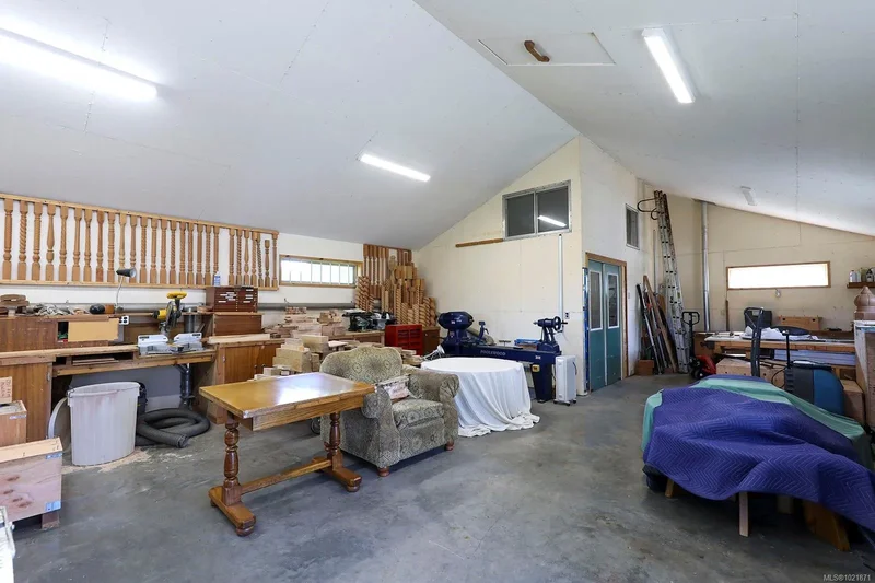 3713 Dove Creek Rd, Courtenay, British Columbia, Canada. - Photo 36