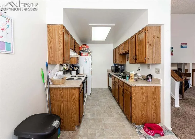 997 Magnolia Street, Colorado Springs, CO 80907, Colorado Springs, Colorado, United States. - Photo 32