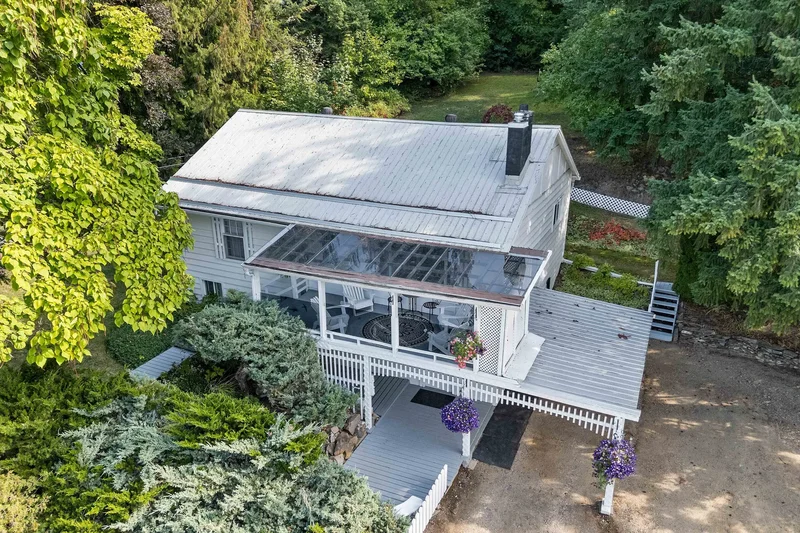 1430 Lakeshore Road NE, Salmon Arm, BC V1E 2V7, Salmon Arm, British Columbia, Canada. - Photo 13