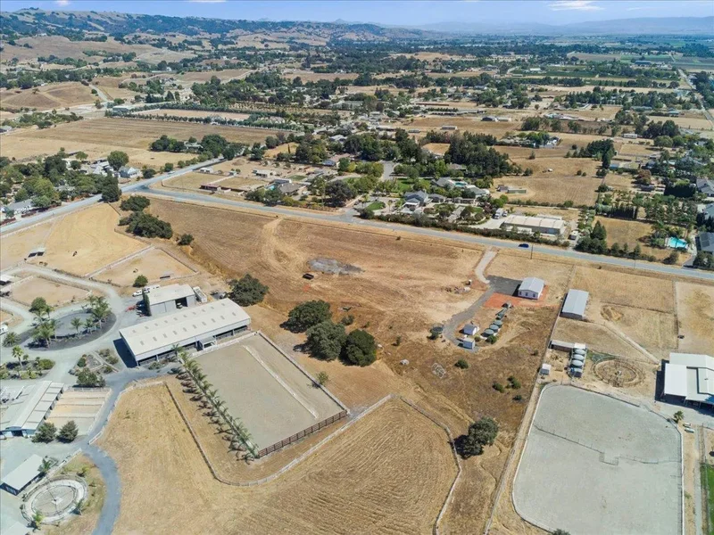 2055 Rucker Avenue, Gilroy, California, United States. - Photo 33