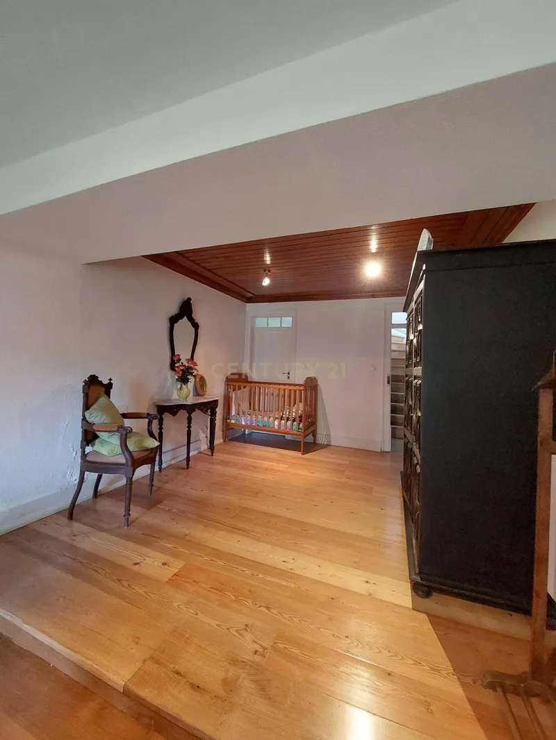 FURNISHED LUXURY ESTATE 40 MINUTES FROM LISBON