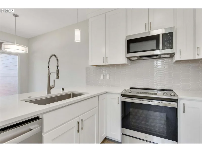 2407 Thompson Ave, Vancouver, WA 98660, Vancouver, Washington, United States. - Photo 13