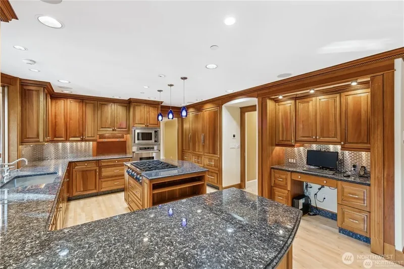 11009 NE 317th Avenue, Carnation, WA, 98014, USA, Carnation, Washington, United States. - Photo 9
