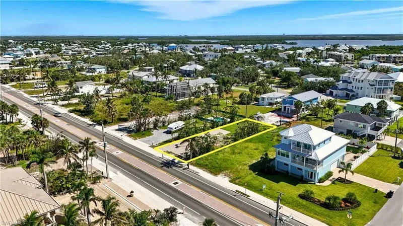 5865, Fort Myers Beach, Florida, United States. - Photo 16