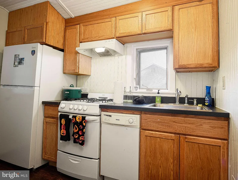 1537 S Rolling, Halethorpe, MD 21227, Arbutus, Maryland, United States. - Photo 15