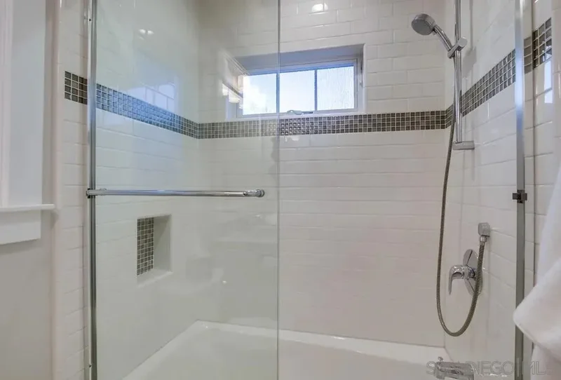 240 B Avenue, Coronado, California, United States. - Photo 55