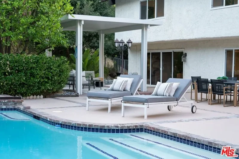 3831 Saint Johnswood Drive, Los Angeles, California, United States. - Photo 25