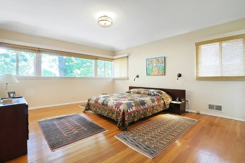 4650 Livingston Avenue, New York, New York, United States. - Photo 4