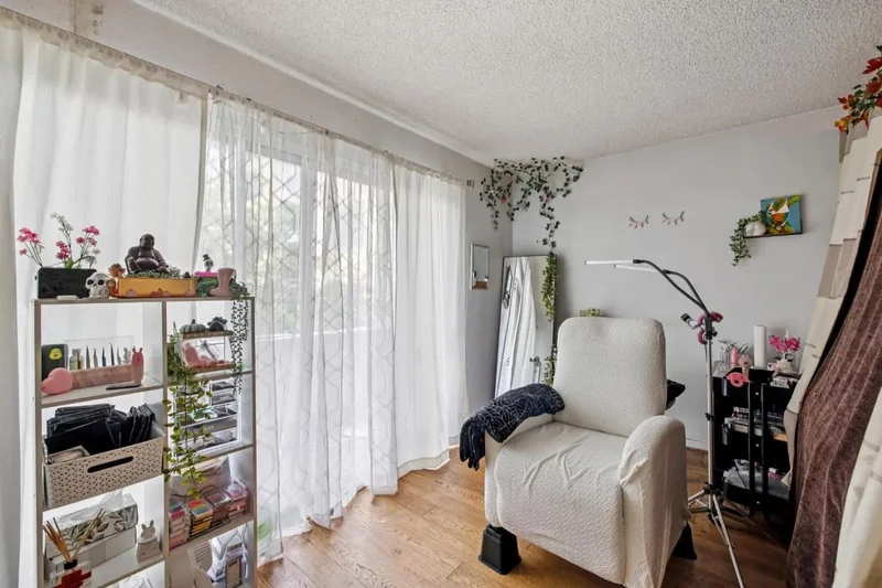 121 Lorton Avenue, Burlingame, California, United States. - Photo 15