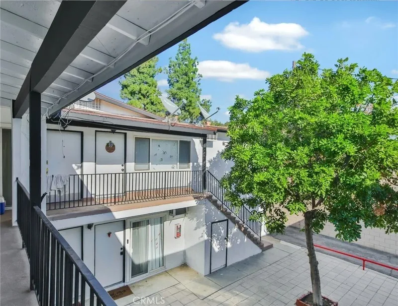 1425 W Stoneridge Court, Ontario, California, United States. - Photo 7
