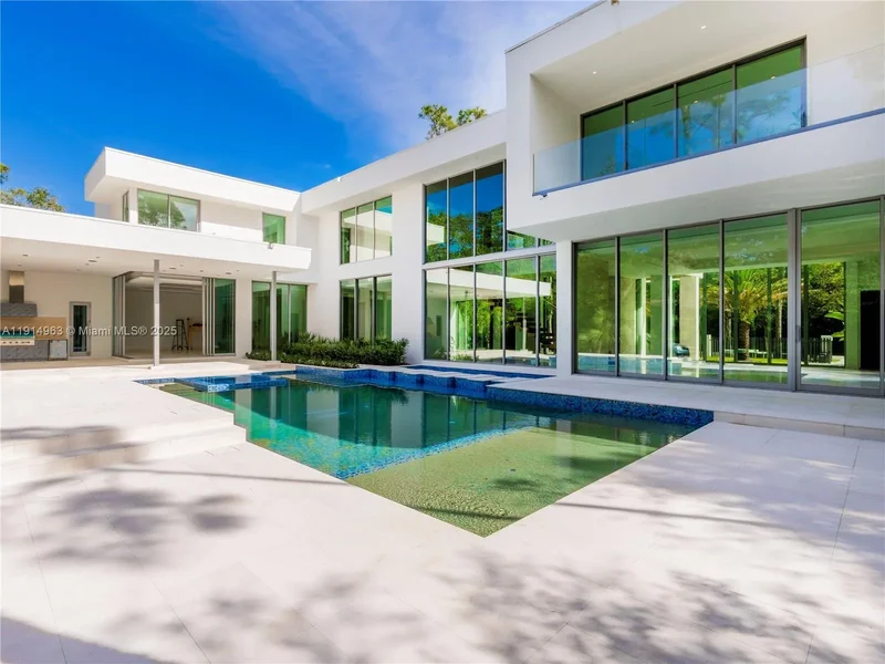6720 SW 98th St, Coral Gables, Florida, United States. - Photo 22