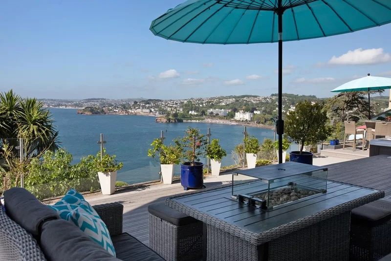 6 bedroom Maisonette for sale in Torquay