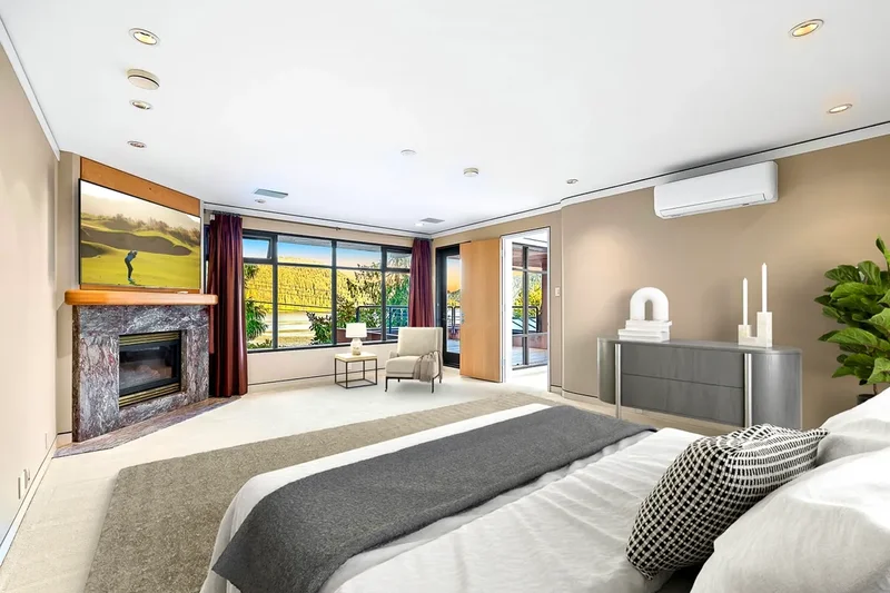 687 Beachview Dr, North Vancouver, BC V7G 1P8, Canada, North Vancouver, British Columbia, Canada. - Photo 4
