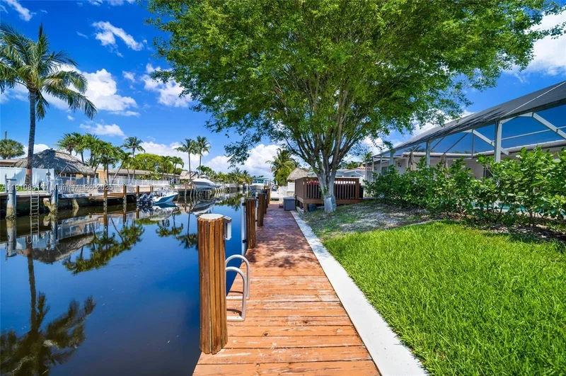 31 SE 12th St, Pompano Beach, Florida, United States. - Photo 47