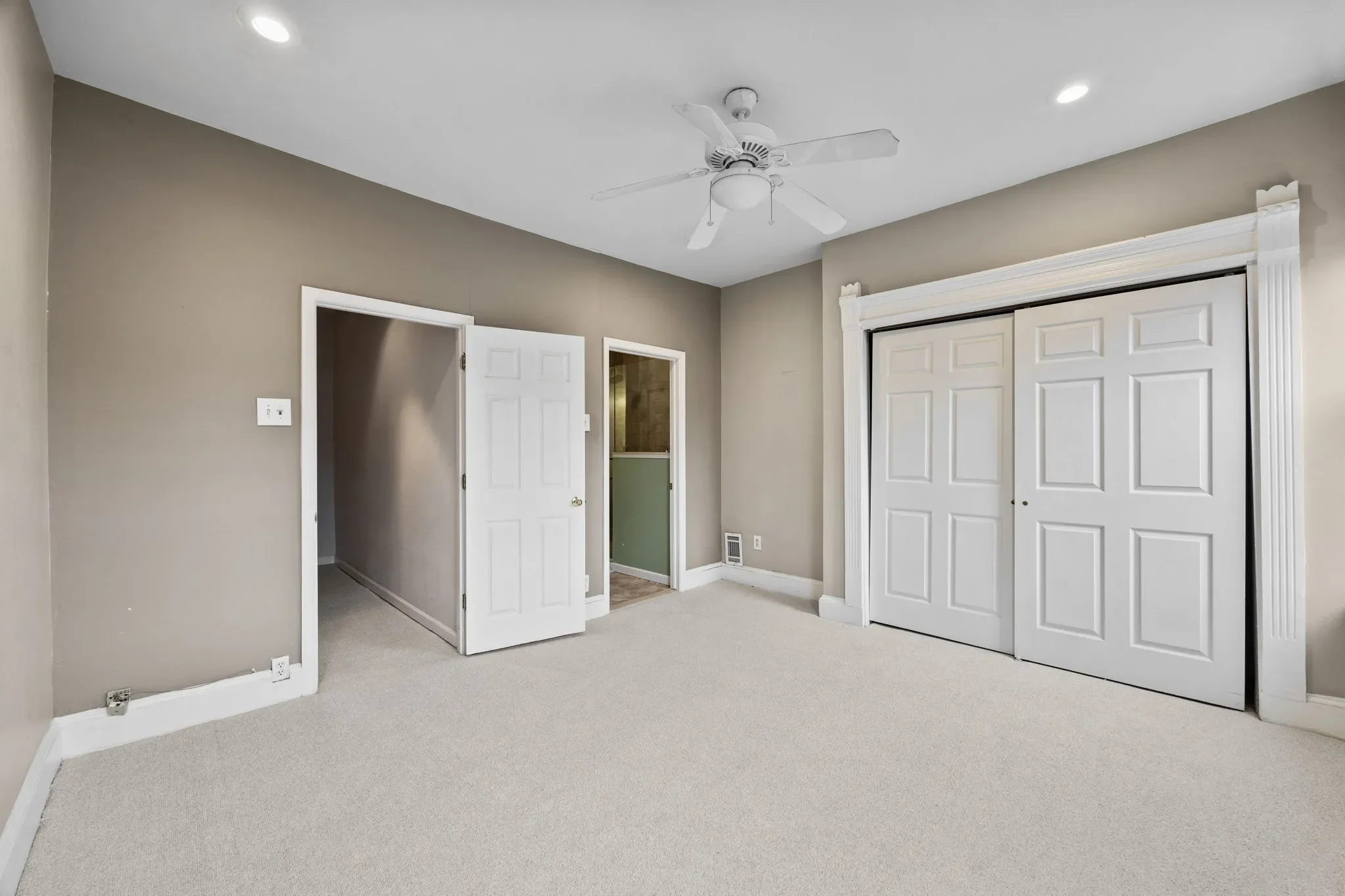 2438 Carpenter Street , Philadelphia, PA 19146, Philadelphia, Pennsylvania, United States. - Photo 24