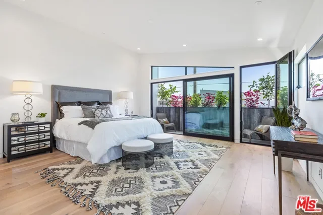 1620 Electric Avenue, Los Angeles, California, United States. - Photo 6