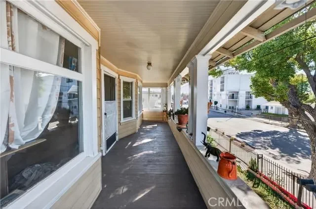 323 W 60th, Los Angeles, CA 90003, Los Angeles, California, United States. - Photo 8
