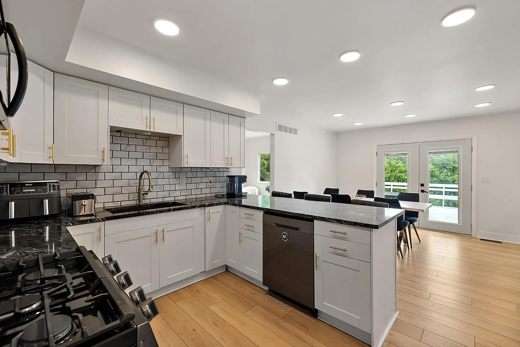 6207 Timberwood, West Bloomfield, MI 48322, Farmington Hills, Michigan, United States. - Photo 25