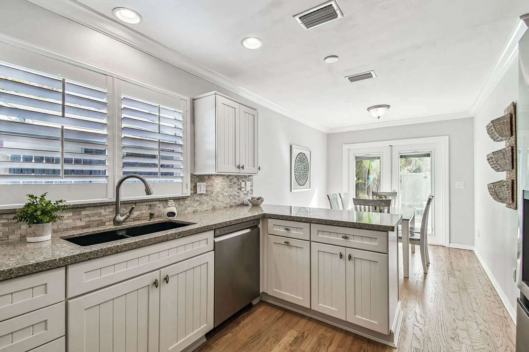3710 W Tacon Street, Tampa, FL 33629, Tampa, Florida, United States. - Photo 9