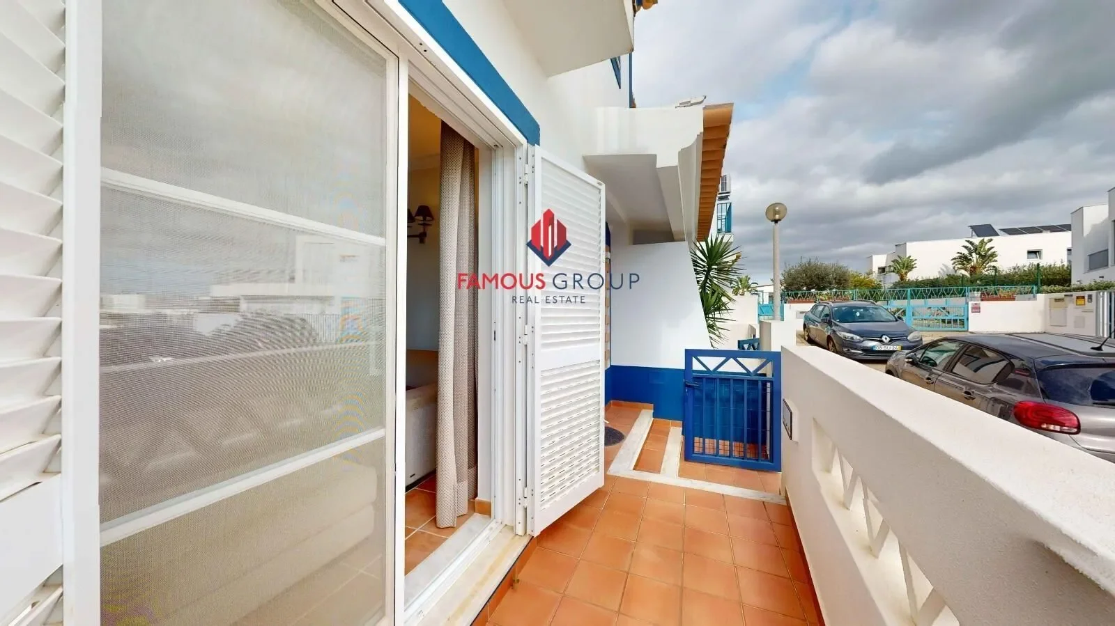 Exterior photo 6