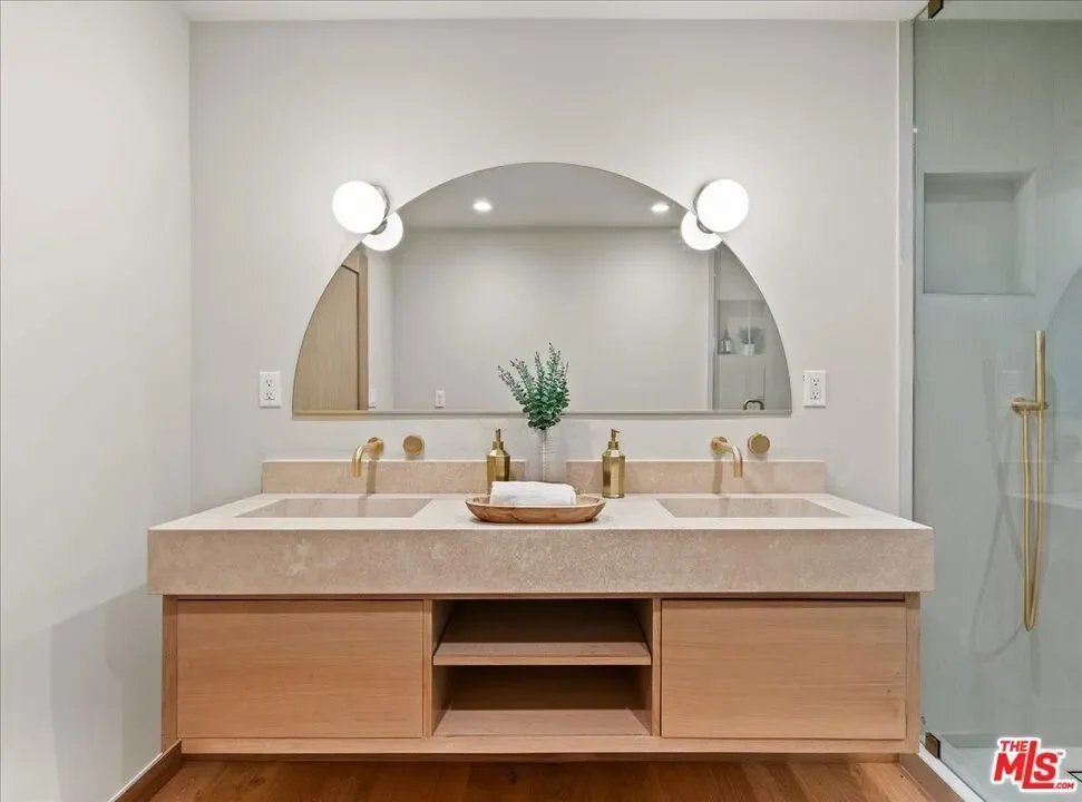 14537 Hesby Street, Los Angeles, California, United States. - Photo 24