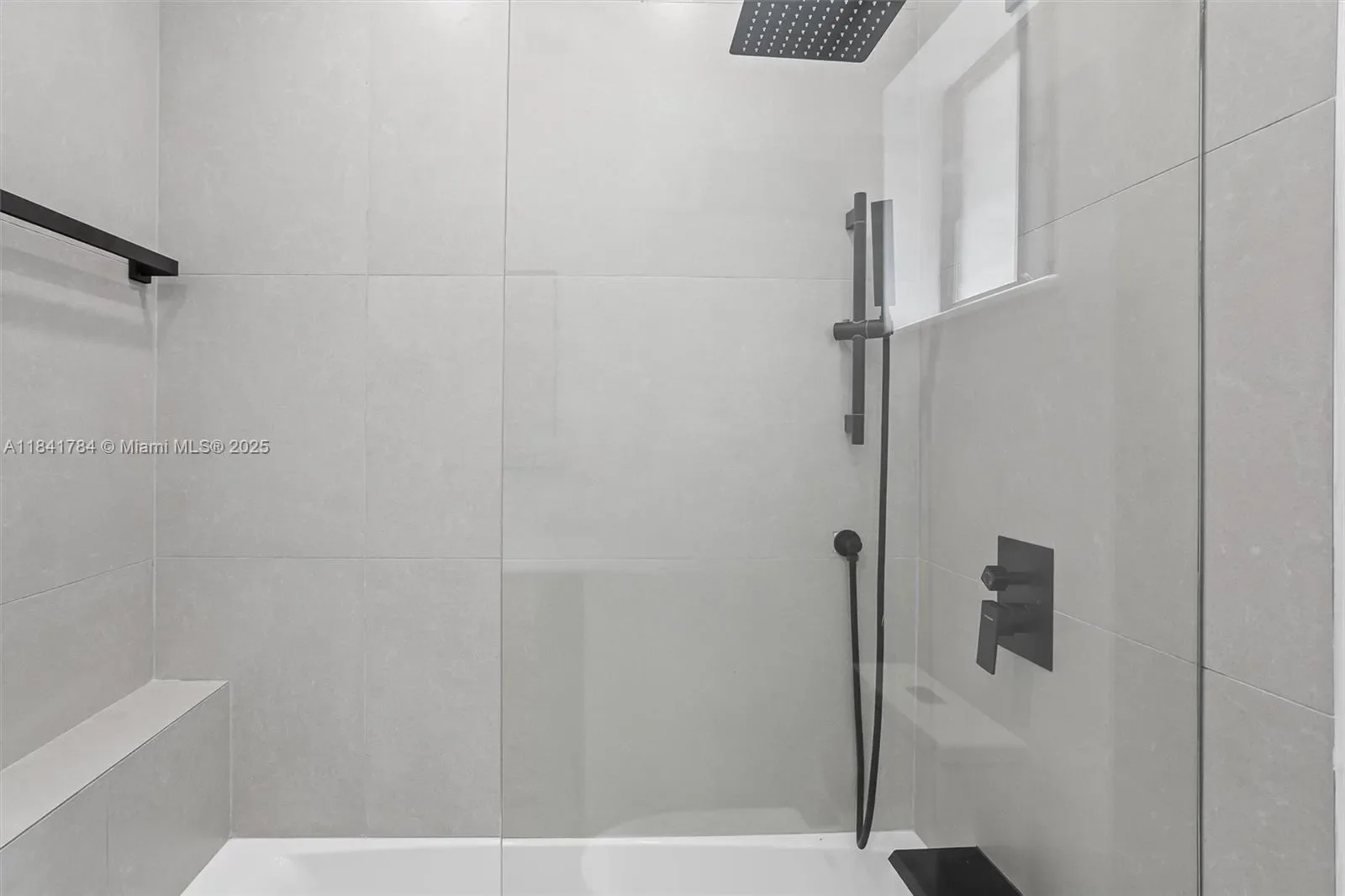 2180 NE 190th Ter, North Miami Beach, Florida, United States. - Photo 30