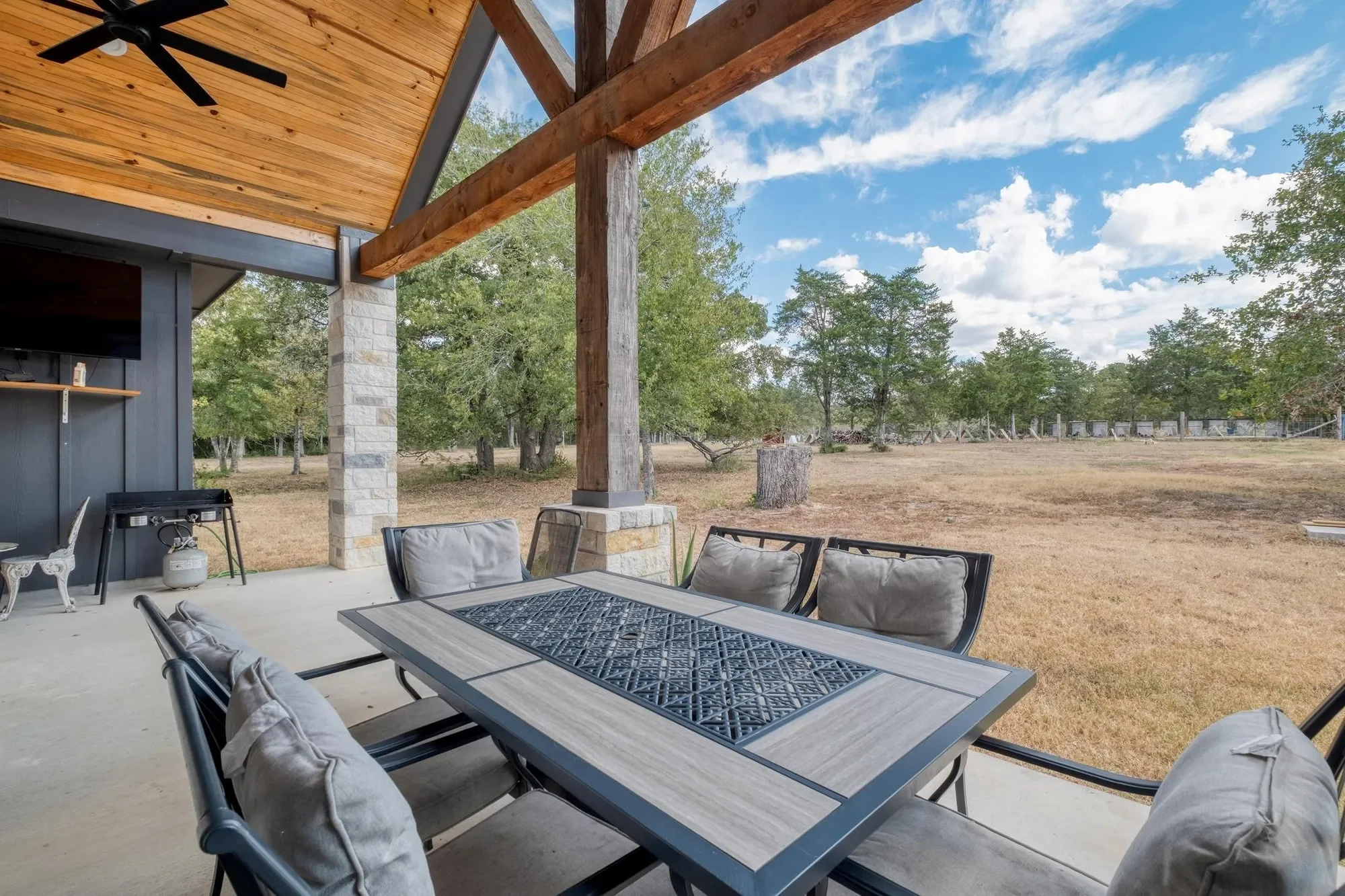 1901 E State Highway 21 B, Paige, Texas, United States. - Photo 31