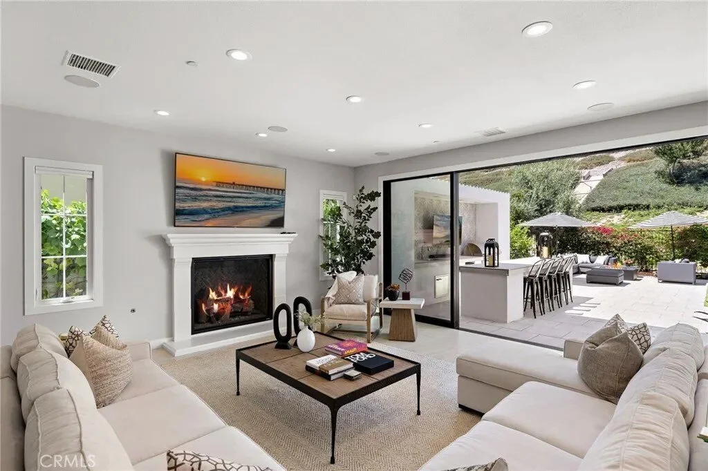 93 Interstellar, Irvine, California, United States. - Photo 44