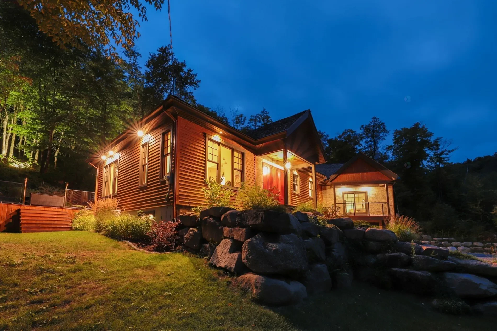Exterior photo 3