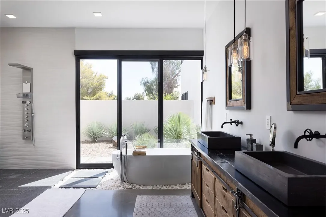 7030 SCHIRLLS Street, Las Vegas, Nevada, United States. - Photo 17