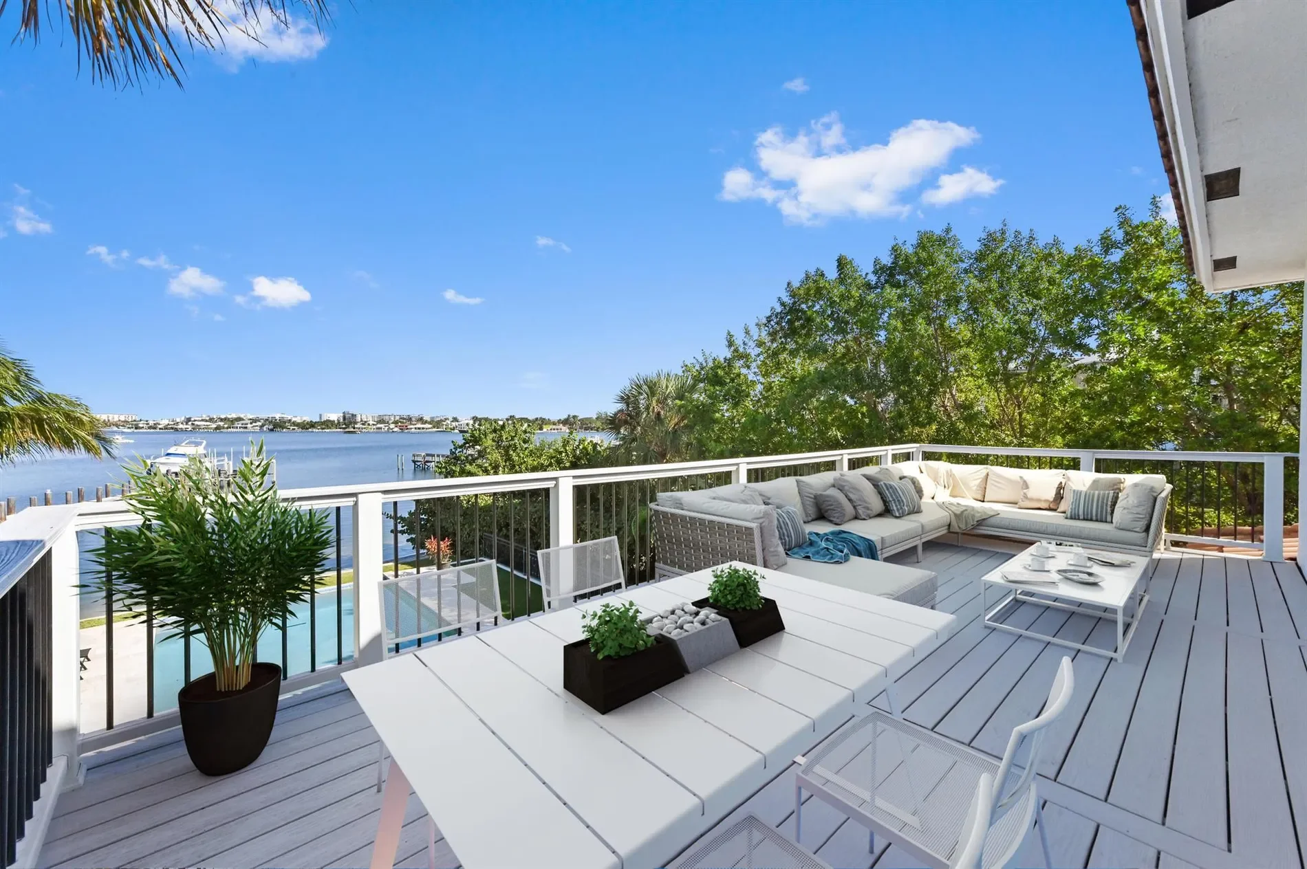 200 N Lake Drive, Lantana, Florida, United States. - Photo 26