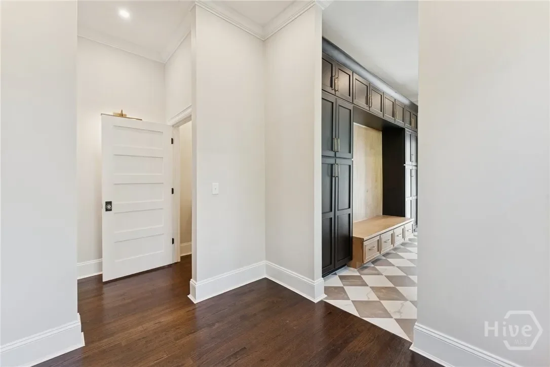 111 E 49th Street, Savannah, Georgia, United States. - Photo 20