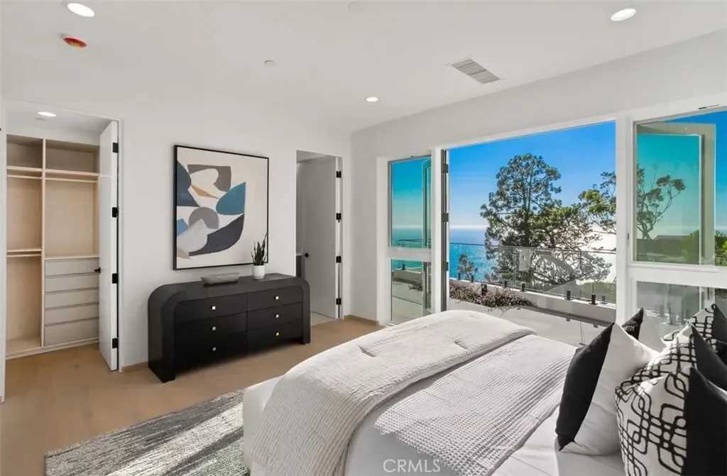 31 N Vista De Catalina, Laguna Beach, California, United States. - Photo 38